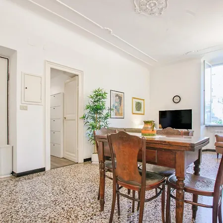 Happygenoa Apartman